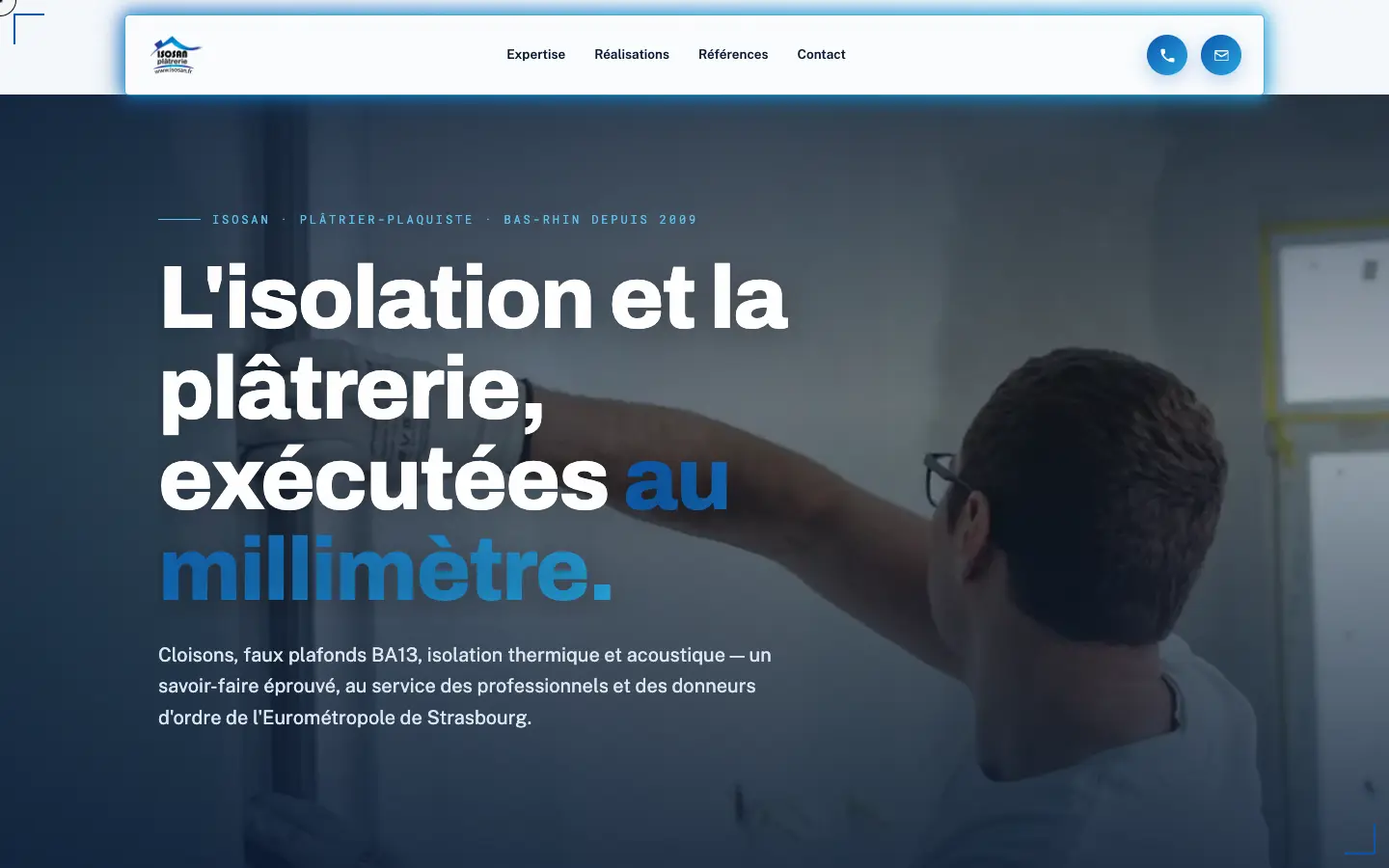 Page d'accueil du site ISOSAN Plâtrerie sur ordinateur